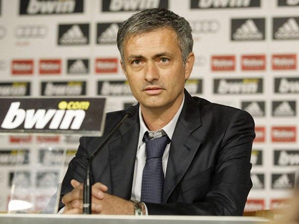 Chuyển nhượng tối 22/1: Jose Mourinho từ chối Saudi Pro League