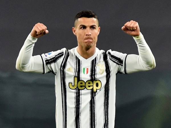 Những thương vụ bom tấn CLB Juventus đã từng thực hiện