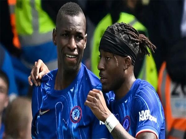 Simeone nhắm đến Madueke và Jackson