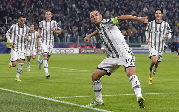Hàng thủ Juventus